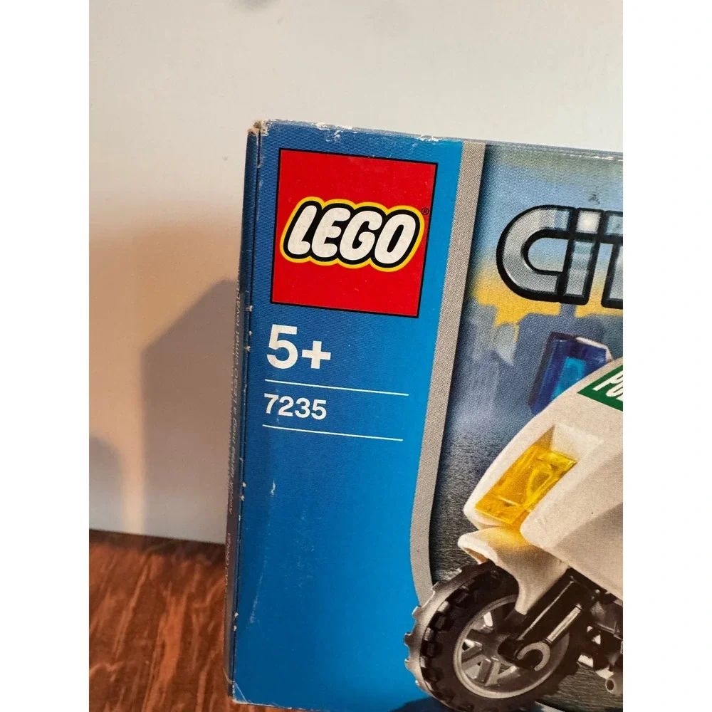 LEGO City Police Motorcycle 7235 New Unused Retired‎ Set
